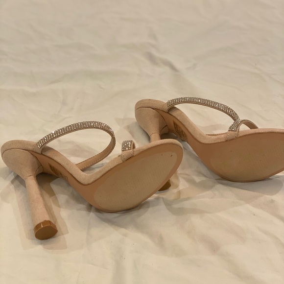 Fashion Nova Heels sz 6 - Picture 4 of 4